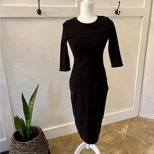 Lululemon Out Of This World Dress, size 6 Black 3/4 Sleeve